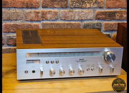 Akai AA-1020L
