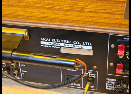 Akai AA-1020L