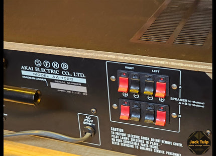 Akai AA-1020L