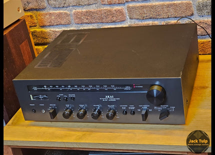 Akai AA-1020L