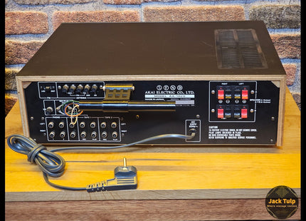 Akai AA-1020L