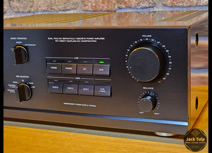 Akai AM-35
