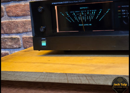 Proton D1200 Poweramplifier + 1100 Preamplifier
