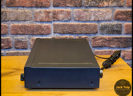 NAD 1000