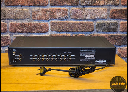 NAD 1000