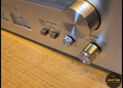 Akai AT-2400