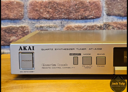 Akai AT-A102