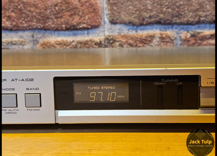 Akai AT-A102