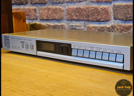 Akai AT-A102