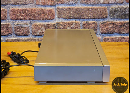 Akai AT-A102