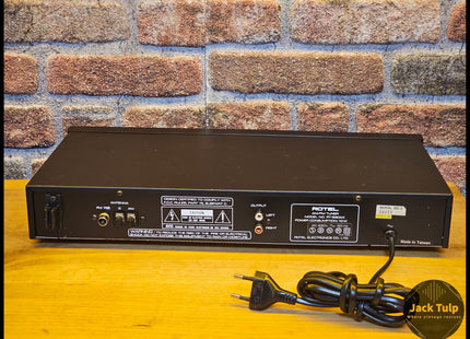 Rotel RT-930AX