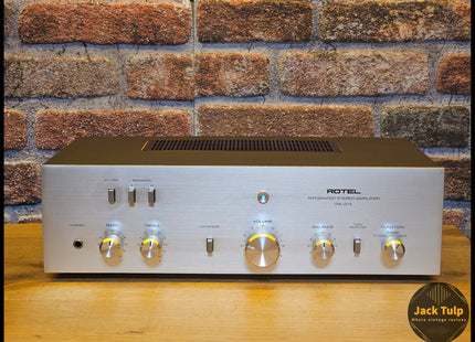 Rotel RA-212