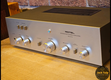 Rotel RA-212