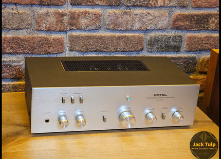 Rotel RA-212
