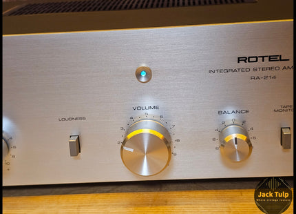 Rotel RA-212