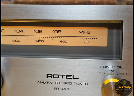 Rotel RT-226