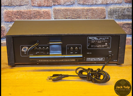 Rotel RT-226