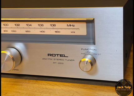 Rotel RT-226