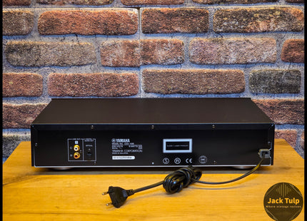 Yamaha CDX-496