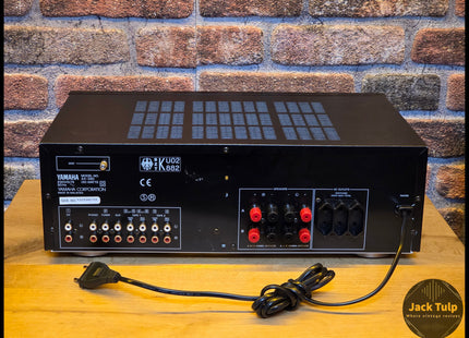Yamaha AX-390