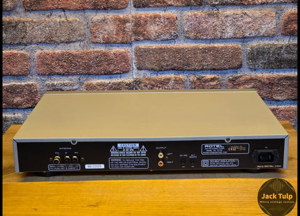 Rotel RT-02