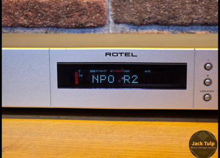 Rotel RT-02