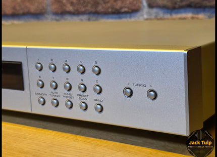 Rotel RT-02
