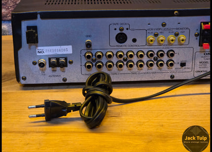 Onkyo TX-82