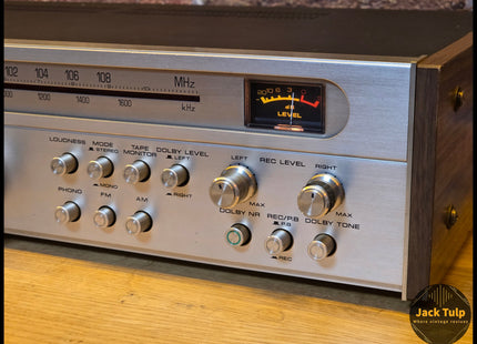 Akai AA-810DB