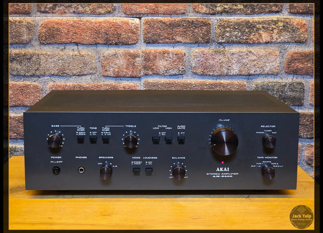 Akai AM-2400