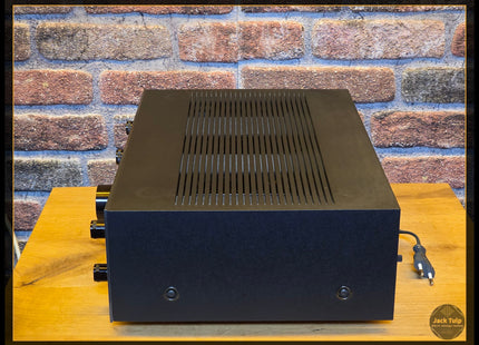 Akai AM-2400