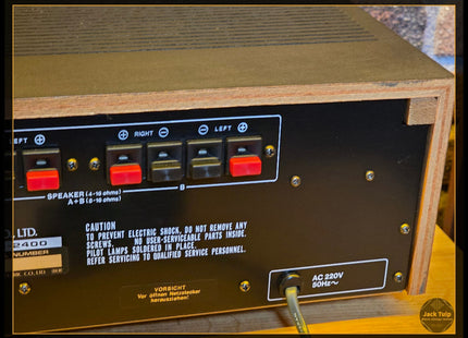 Akai AM-2400