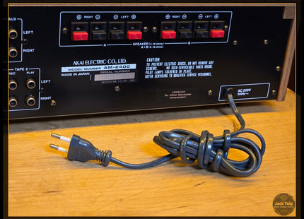 Akai AM-2400