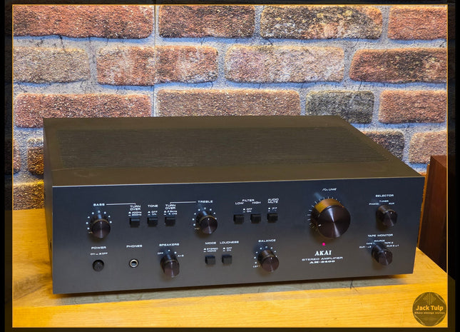 Akai AM-2400