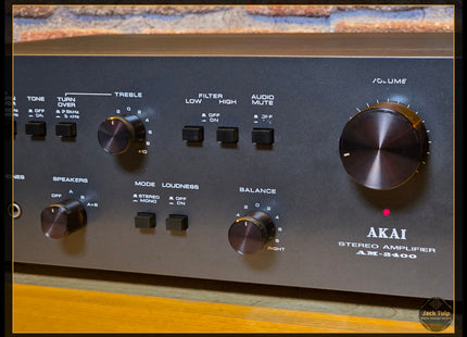 Akai AM-2400