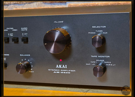 Akai AM-2400