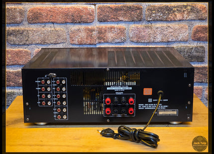 Akai AM-35