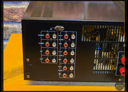 Akai AM-35