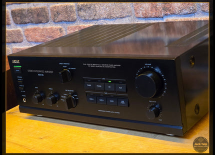 Akai AM-35