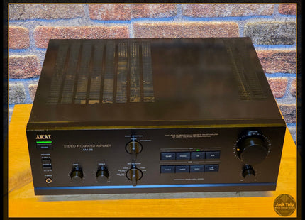 Akai AM-35