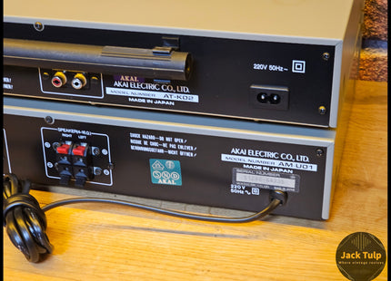 Akai AM-U01 + AT-K02