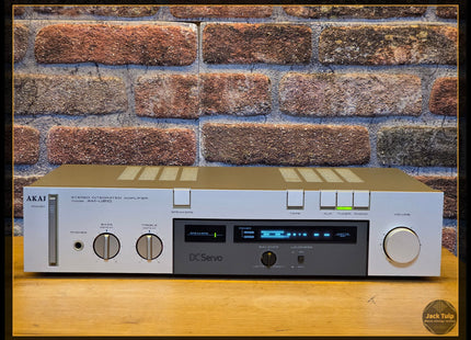 Akai AM-U210