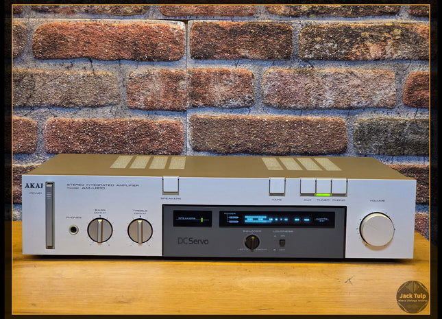 Akai AM-U210