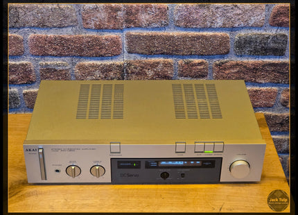 Akai AM-U210