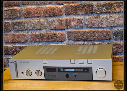 Akai AM-U210