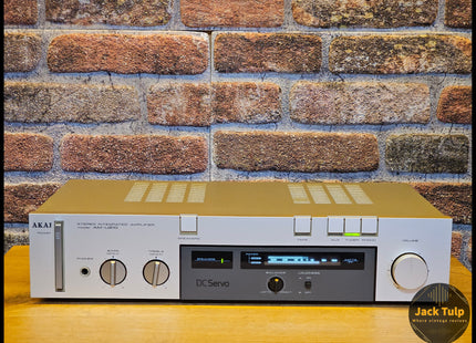 Akai AM-U210