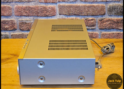 Akai AM-U210