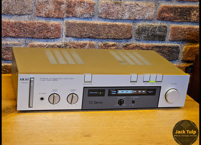 Akai AM-U210