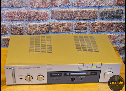 Akai AM-U210