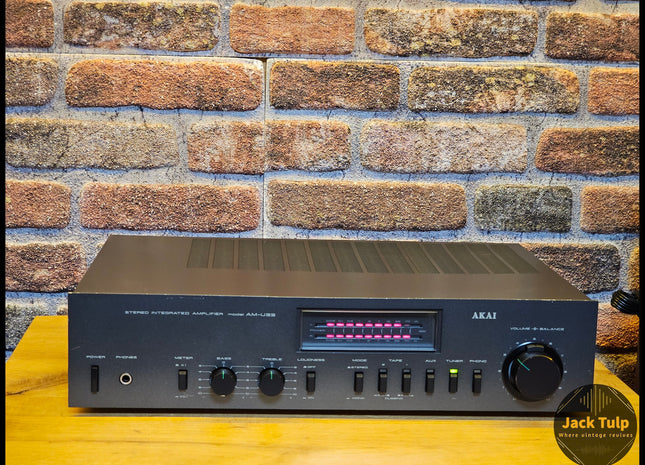 Akai AM-U33